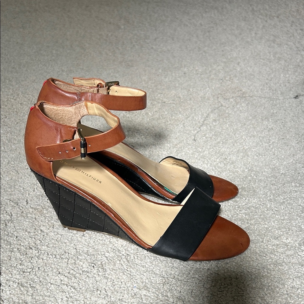 Tommy Hilfiger Tan and Black Wedge Sandals